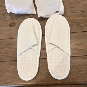 Travel Slippers, set of 2, size 10 men or size 9 woman new